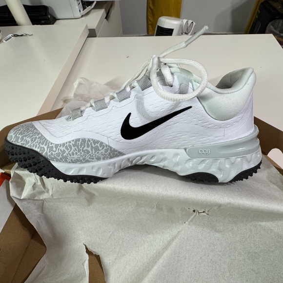 Nike Alpha Huarache Elite 4 TF Low Black White Platinum Women Size 7 Worn 2x - Picture 5 of 15